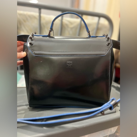 MCM STUDS 2wayBag - Picture 3 of 11